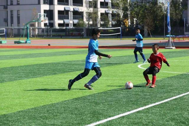 布克35分太阳送火箭3连败 掘金终结热火5连胜